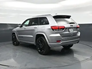 Jeep Grand Cherokee 2019 4x4 Laredo 4dr SUV