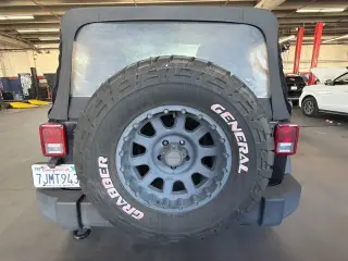 Jeep Wrangler Unlimited 2015 4x4 Sport 4p SUV