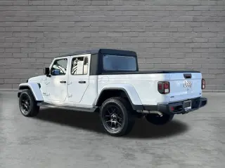 Jeep Gladiator 2023 4x4 Overland 4dr Crew Cab 5.0 ft. SB