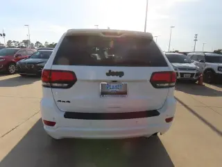 Jeep Grand Cherokee 2018 4x4 Laredo 4dr SUV