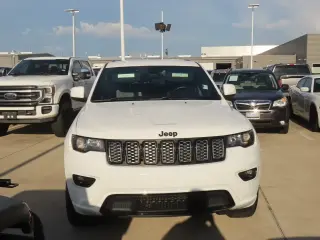Jeep Grand Cherokee 2018 4x4 Laredo 4dr SUV