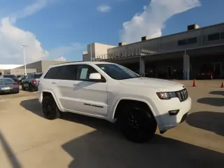 Jeep Grand Cherokee 2018 4x4 Laredo 4dr SUV