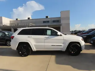 Jeep Grand Cherokee 2018 4x4 Laredo 4dr SUV