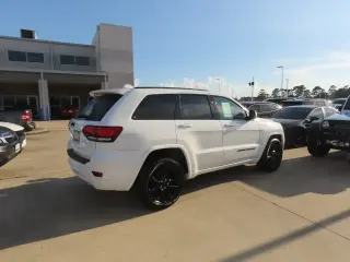 Jeep Grand Cherokee 2018 4x4 Laredo 4dr SUV