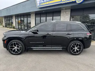 Jeep Grand Cherokee 2023 4x4 Summit 4p SUV