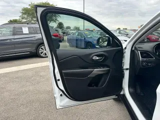 Jeep Cherokee 2019 4x4 Altitude 4p SUV