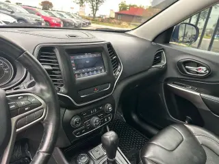 Jeep Cherokee 2019 4x4 Altitude 4p SUV