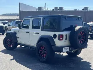 Jeep Wrangler Unlimited 2021 4x4 Sport 4 puertas SUV