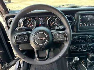 Jeep Wrangler 2023 4x4 Sport 4p SUV