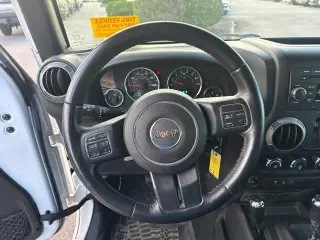 Jeep Wrangler 2015 4x4 Sport 2dr SUV