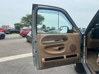 Dodge Ram 2500 1998 4dr ST 4WD Extended Cab LB