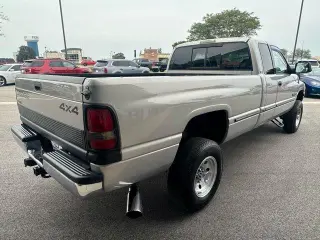 Dodge Ram 2500 1998 4dr ST 4WD Extended Cab LB