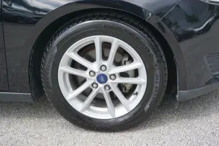 Ford Focus 2018 SE 4dr Hatchback