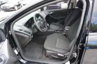 Ford Focus 2018 SE 4dr Hatchback