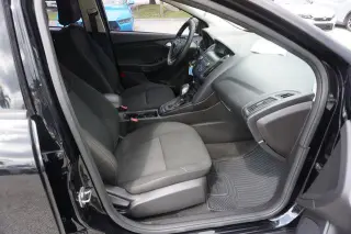 Ford Focus 2018 SE 4dr Hatchback