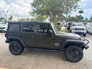 Jeep Wrangler Unlimited 2016 4x4 Sport 4p SUV