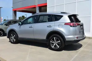Toyota RAV4 2016 XLE 4dr SUV