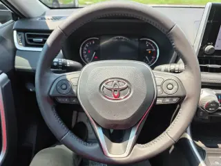 Toyota RAV4 2023 XLE Premium SUV 4p.