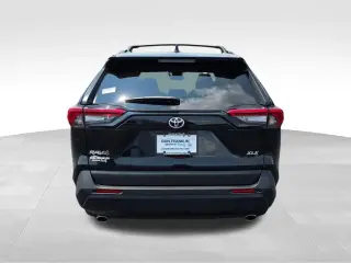 Toyota RAV4 2023 XLE Premium SUV 4p.