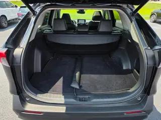 Toyota RAV4 2023 XLE Premium SUV 4p.