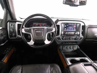 GMC Sierra 1500 2014 4x4 SLT 4dr Cabina de Tripulacion de 5 pasajeros 5.8 ft. SB