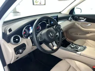 Mercedes-Benz GLC 2019 GLC 300 4dr SUV