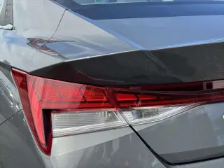 Hyundai ELANTRA 2024 SEL 4p Sedan