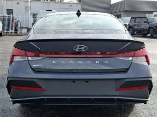 Hyundai ELANTRA 2025 SEL Sport Sedán 4p.