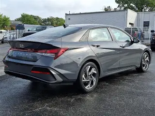 Hyundai ELANTRA 2025 SEL Sport Sedán 4p.