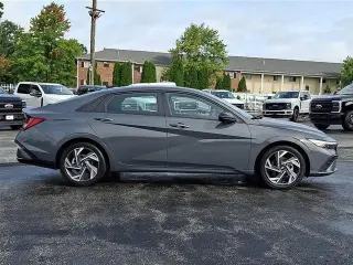 Hyundai ELANTRA 2025 SEL Sport Sedán 4p.
