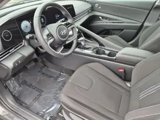 Hyundai ELANTRA 2025 SEL Convenience Sedán de 4 puertas