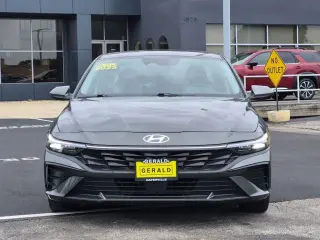 Hyundai ELANTRA 2025 SEL Convenience Sedán de 4 puertas