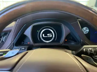 Lexus LS 500 2018 4x4 4p Sedan