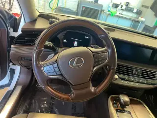 Lexus LS 500 2018 4x4 4p Sedan