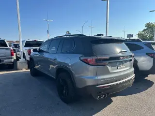 GMC Acadia 2025 4x4 AT4 4p SUV