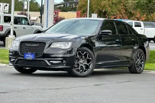 Chrysler 300 2021 AWD Touring 4dr Sedan