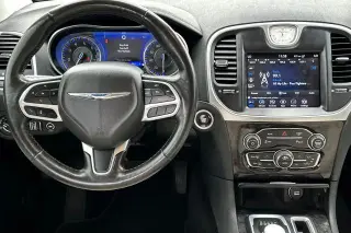 Chrysler 300 2021 AWD Touring 4dr Sedan