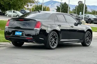 Chrysler 300 2021 AWD Touring 4dr Sedan