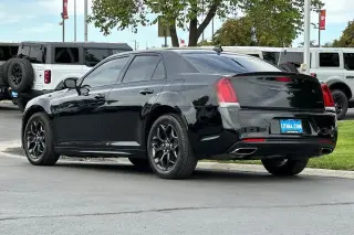 Chrysler 300 2021 AWD Touring 4dr Sedan