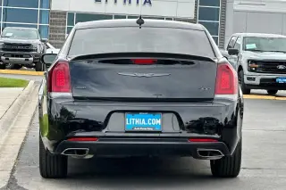 Chrysler 300 2021 AWD Touring 4dr Sedan