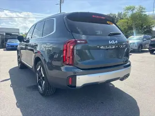 Kia Telluride 2023 AWD S 4p SUV