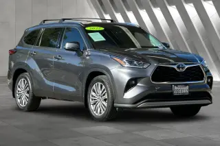 Toyota Highlander 2022 AWD Platinum 4dr SUV