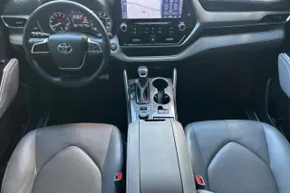 Toyota Highlander 2022 AWD Platinum 4dr SUV