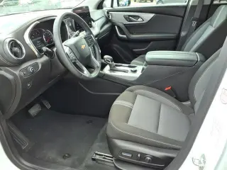 Chevrolet Blazer 2025 AWD LT 4dr SUV con paquete 2LT