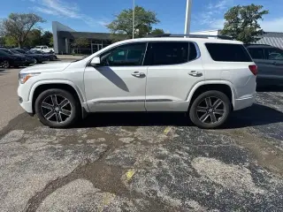 GMC Acadia 2017 4x4 Denali 4p SUV