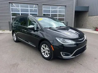 Chrysler Pacifica 2019 Limited 4dr Mini-Van