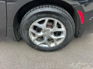 Chrysler Pacifica 2019 Limited 4dr Mini-Van