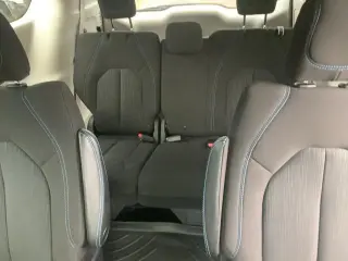 Chrysler Pacifica 2021 Touring 4p Minivan