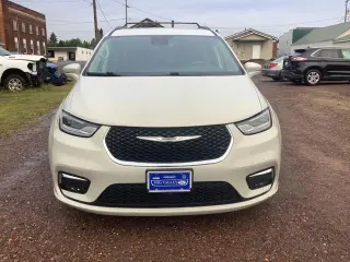 Chrysler Pacifica 2021 Touring 4p Minivan