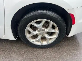 Chrysler Pacifica 2019 Limited 4dr Mini-Van